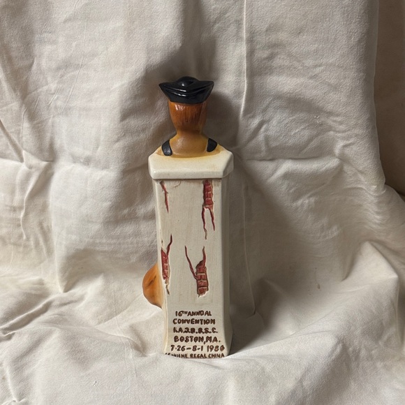 Jim Beam Colonial Fox Sculpture in Brown and Tan - Picture 3 of 11